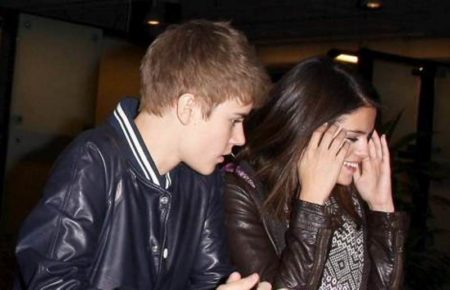 Justin Bieber Kepergok Keluar dari Rumah Selena Gomez 1