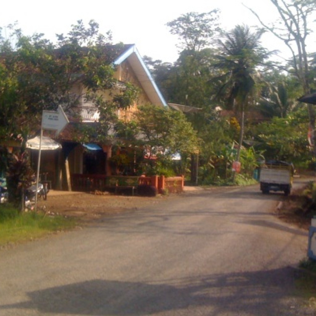 Jalan Desa Cisontrol