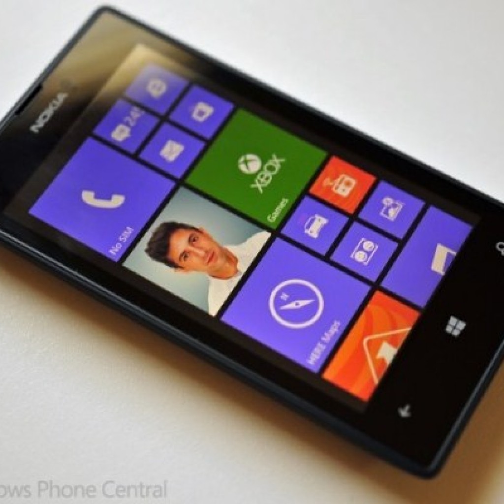 Nokia Glee Lumia 525