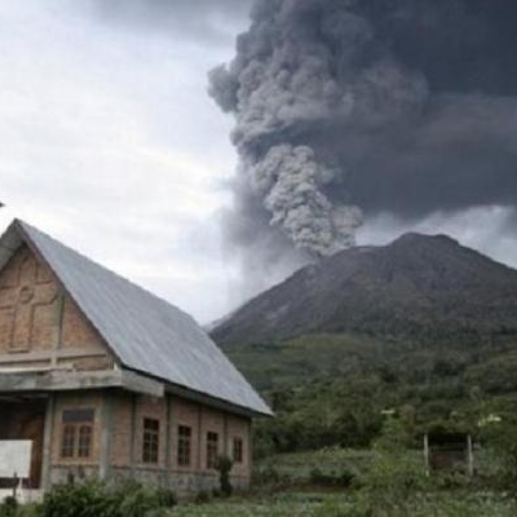 Gunung Sinabung Status Awas