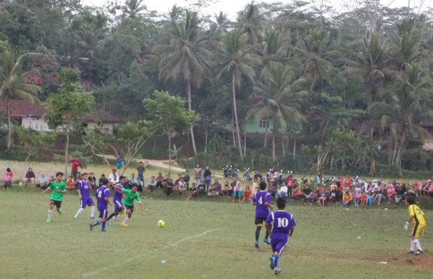 Turnamen Bola Desa Cisontrol, Jetak Boyong Piala Bergilir Kades