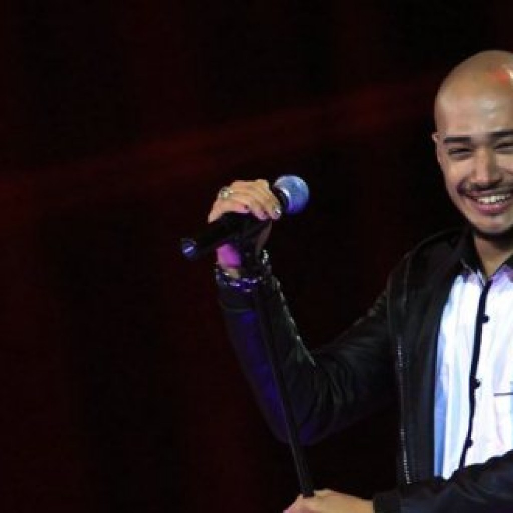 Husein botak