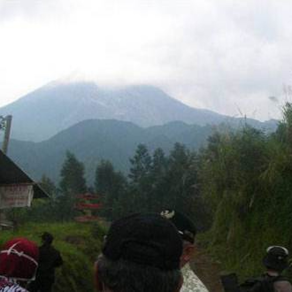 Gunung Merapi Waspada