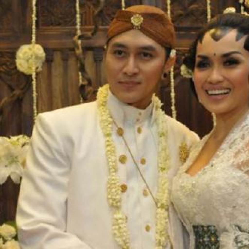 Pernikahan Demian dan Sara Wijayanto