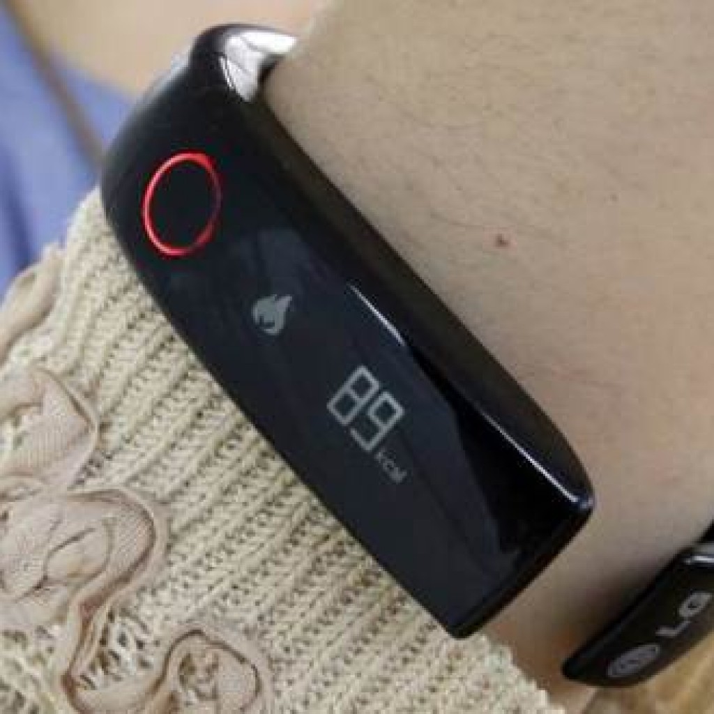 LG LifeBand Touch