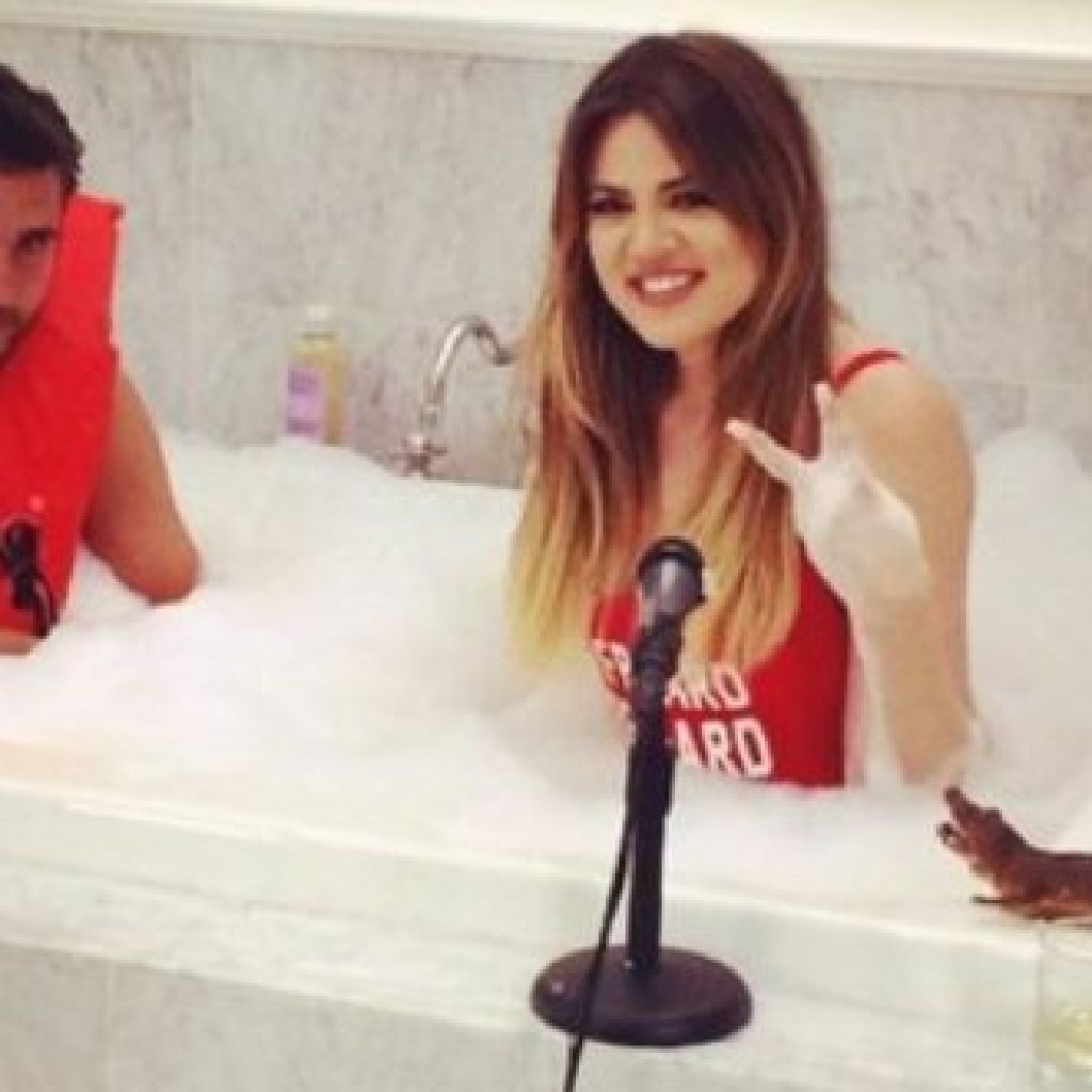 Khloe Kardashian Scott Disick Bath Tub