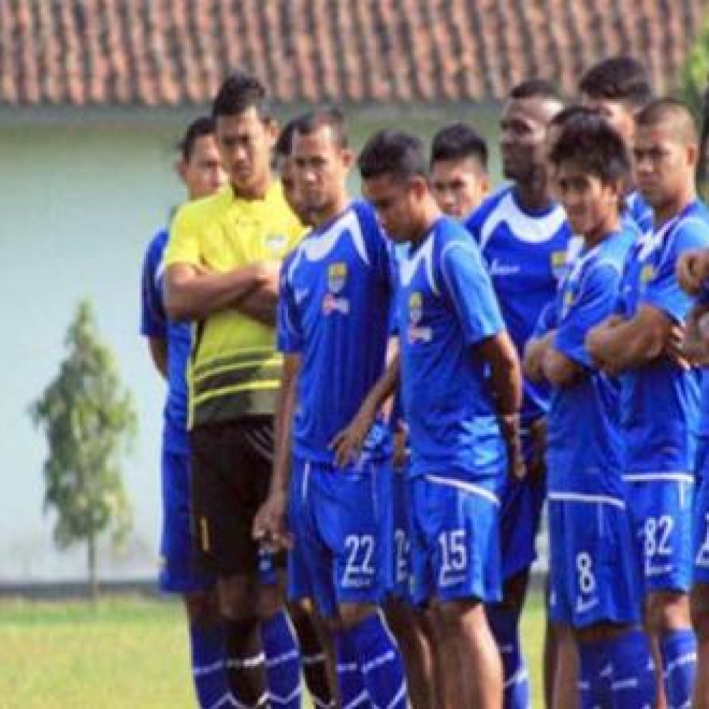 Persib vs Benfica