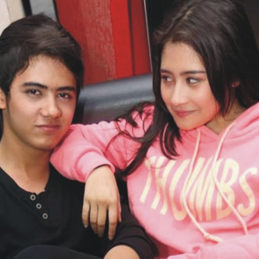 Fans Fanatik Buat Tato Prilly Latuconsina dan Aliando di Dada