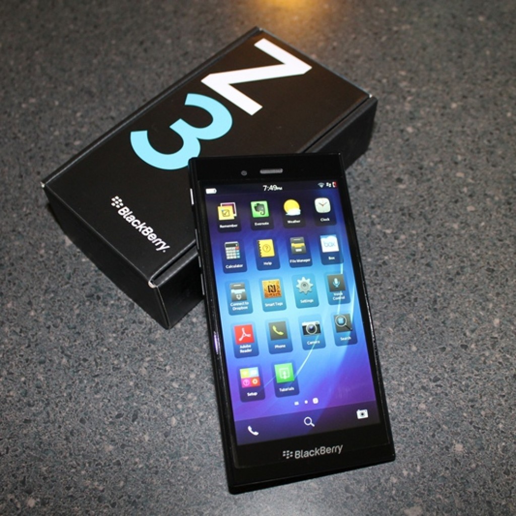 Harga dan Spesifikasi BlackBerry Z3