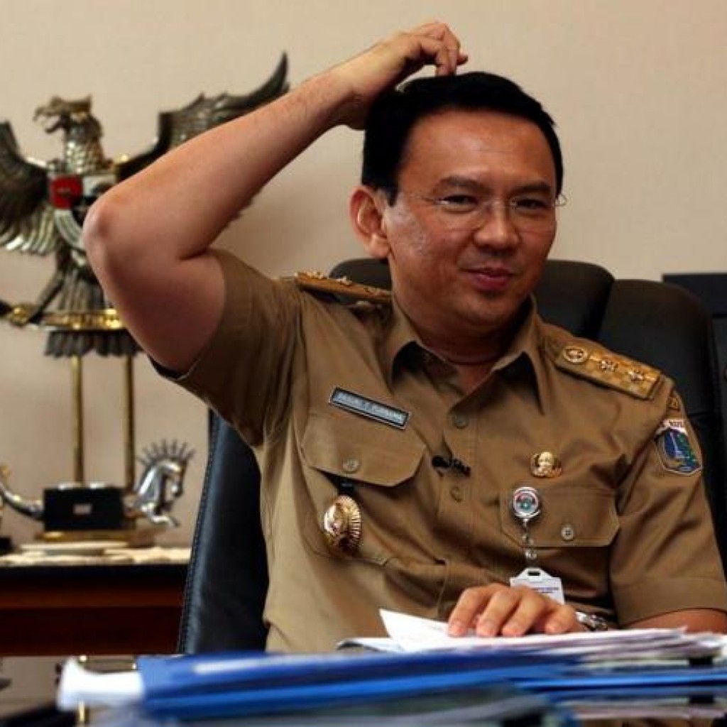 Tanggapan Ahok Air Asia QZ8501 Hilang