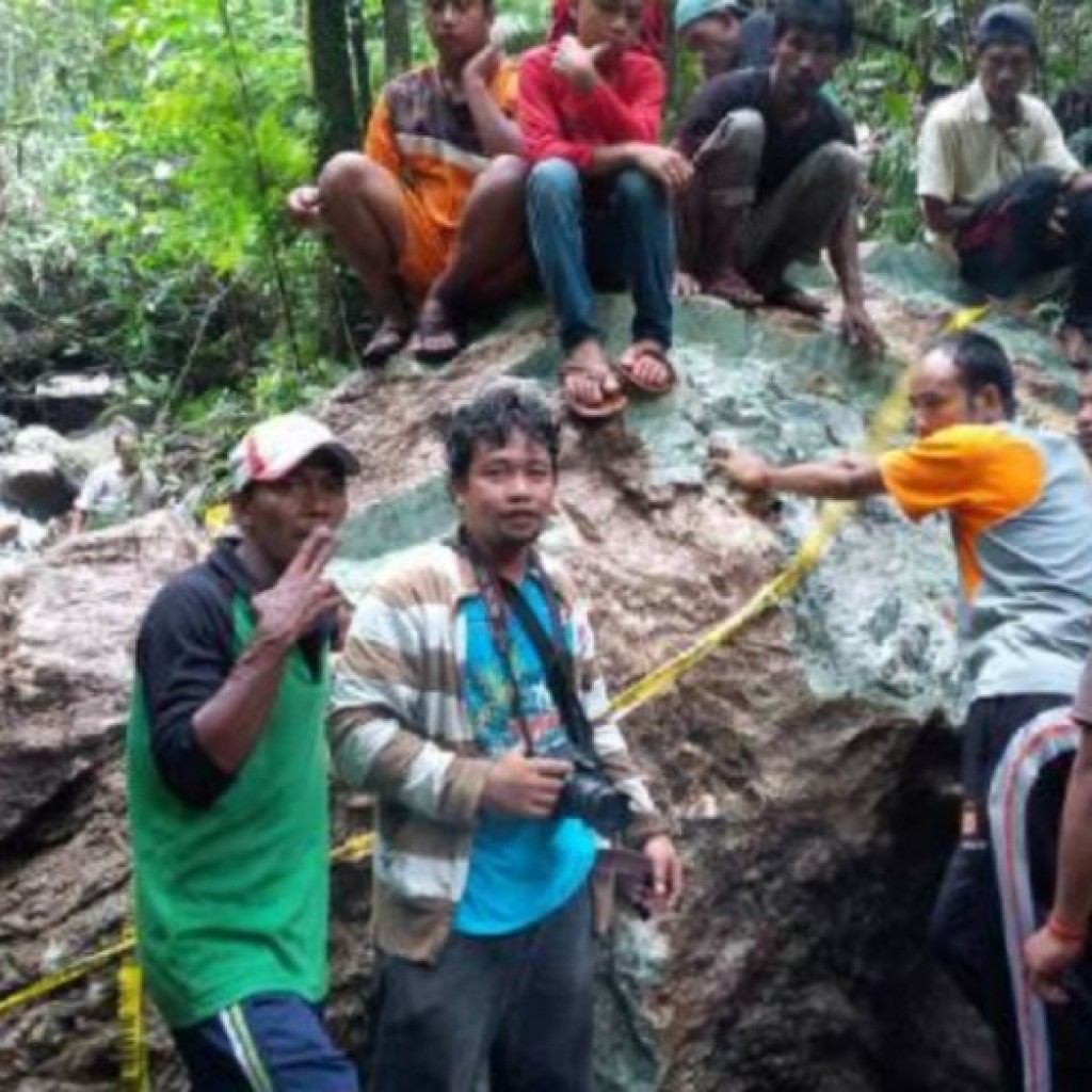 Batu Giok Aceh dijaga warga