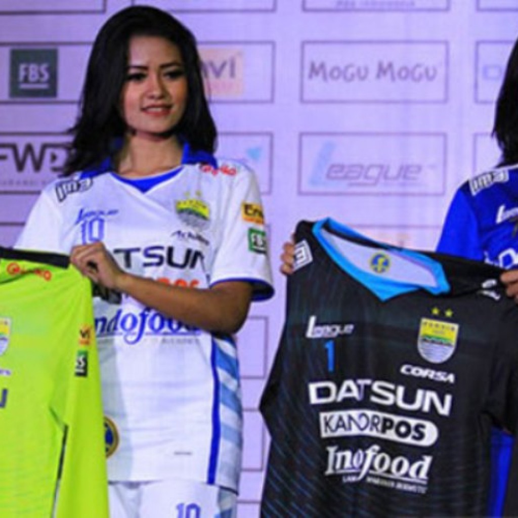 Inilah Jersey Persib terbaru 2015