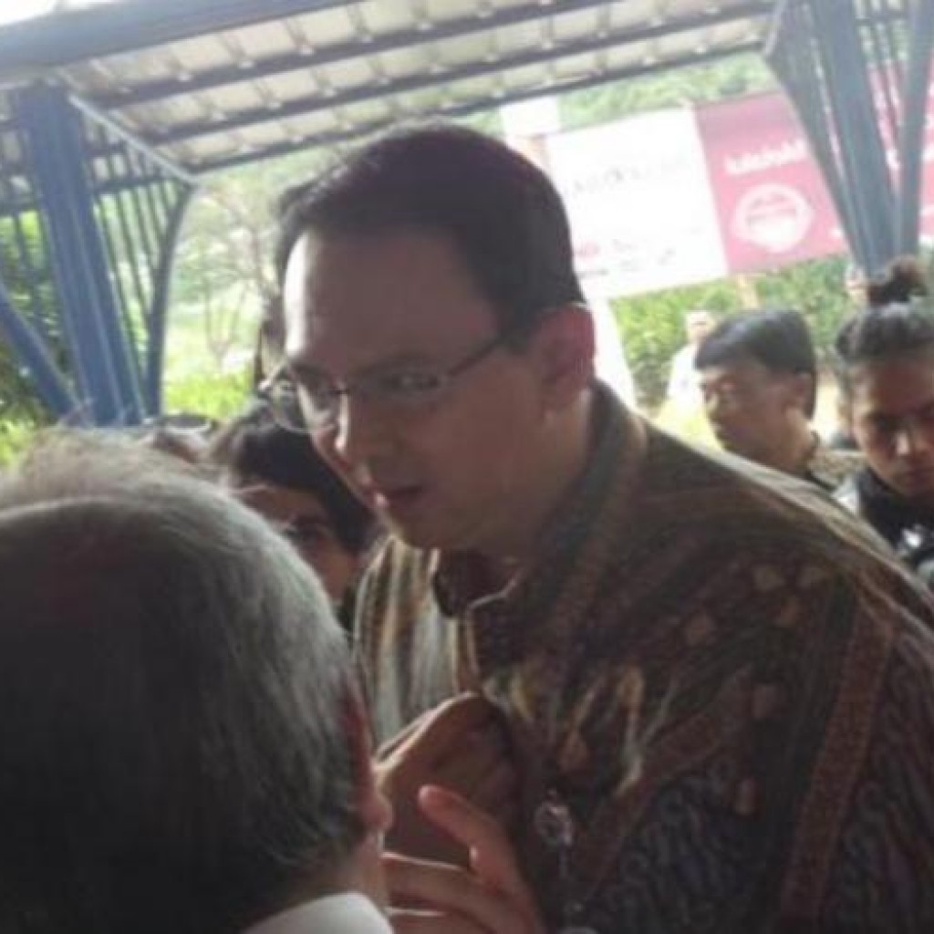 Ahok Ngamuk ketika rapat bersama DPRD DKI Jakarta
