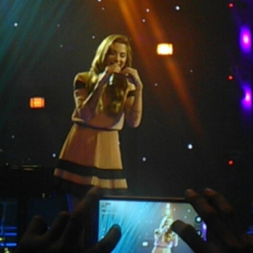 Penampilan Christina Perri di event Mega Konser Dunia RCTI