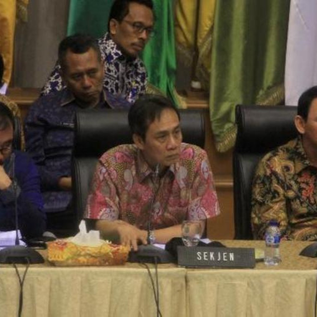 Rapat Mediasi Ahok dan DPRD DKI Jakarta ricuh