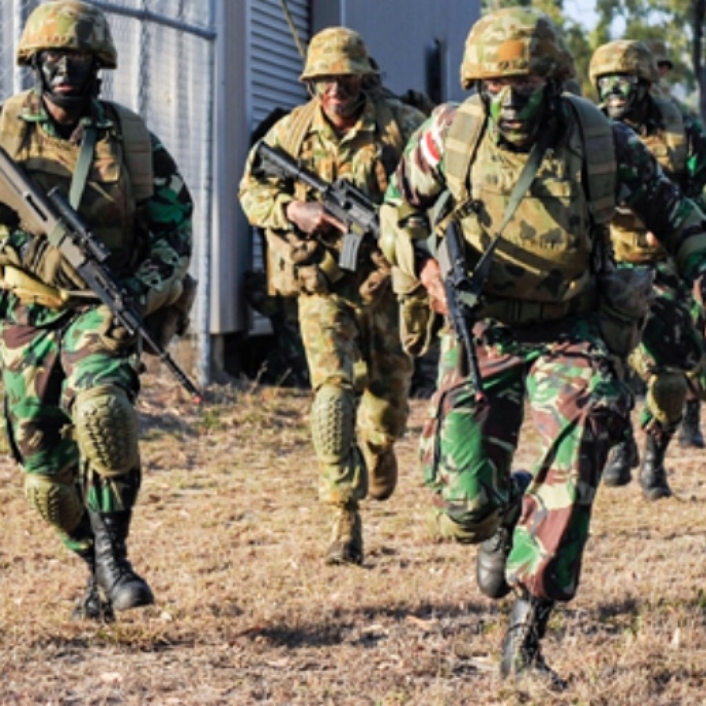 TNI serang markas teroris santoso