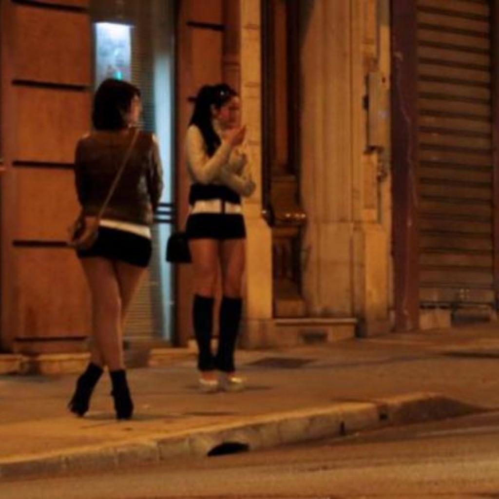 Polemik esek esek online