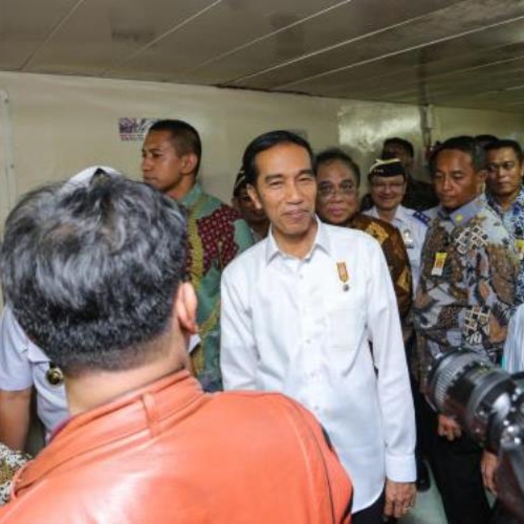 Presiden Jokowi siap pecat menteri