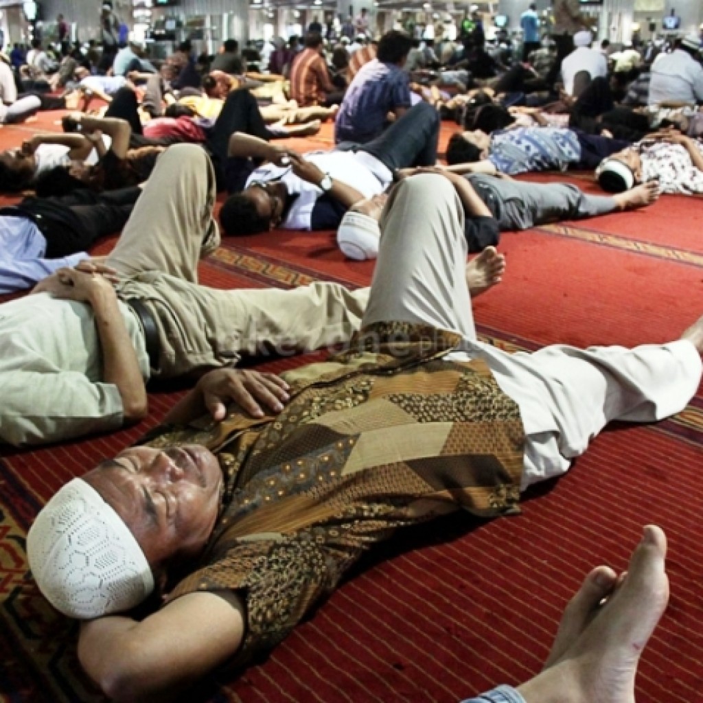 Tidur di Masjid Saat Puasa
