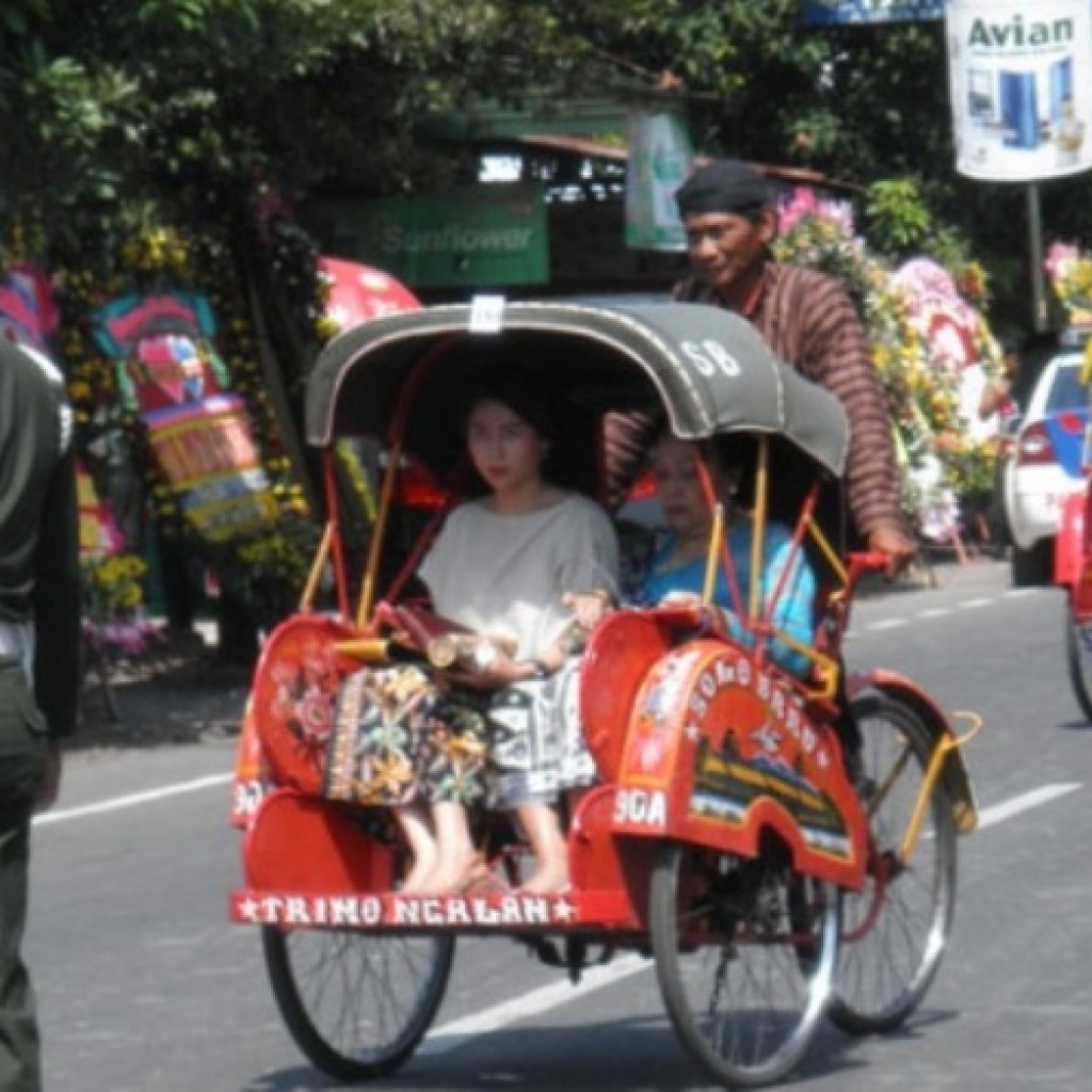 Tukang becak pernikahan Gibran dan Selvi1