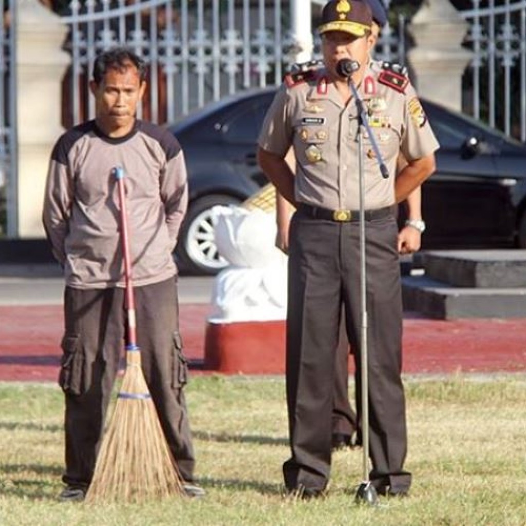 Tukang sapu dan Kapolda NTB