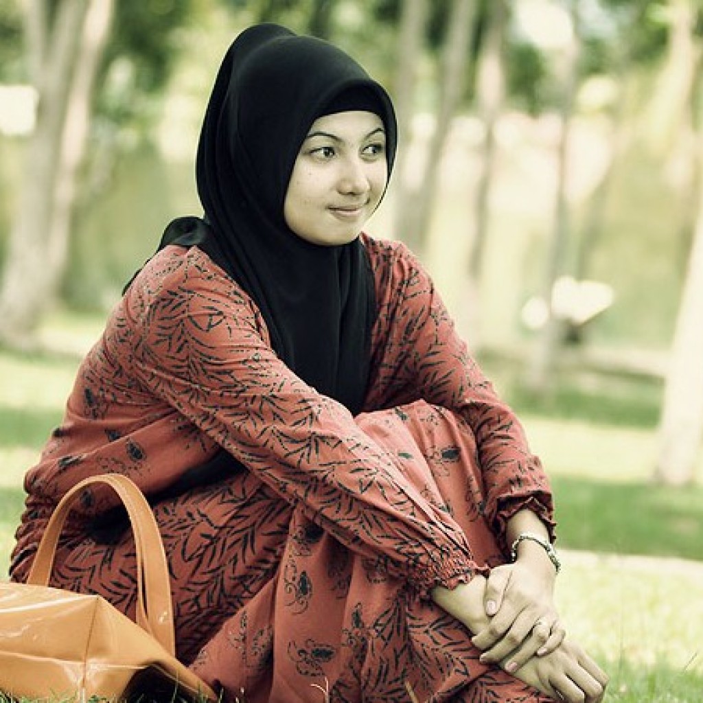 Cara Merawat Rambut Saat Menggunakan Hijab