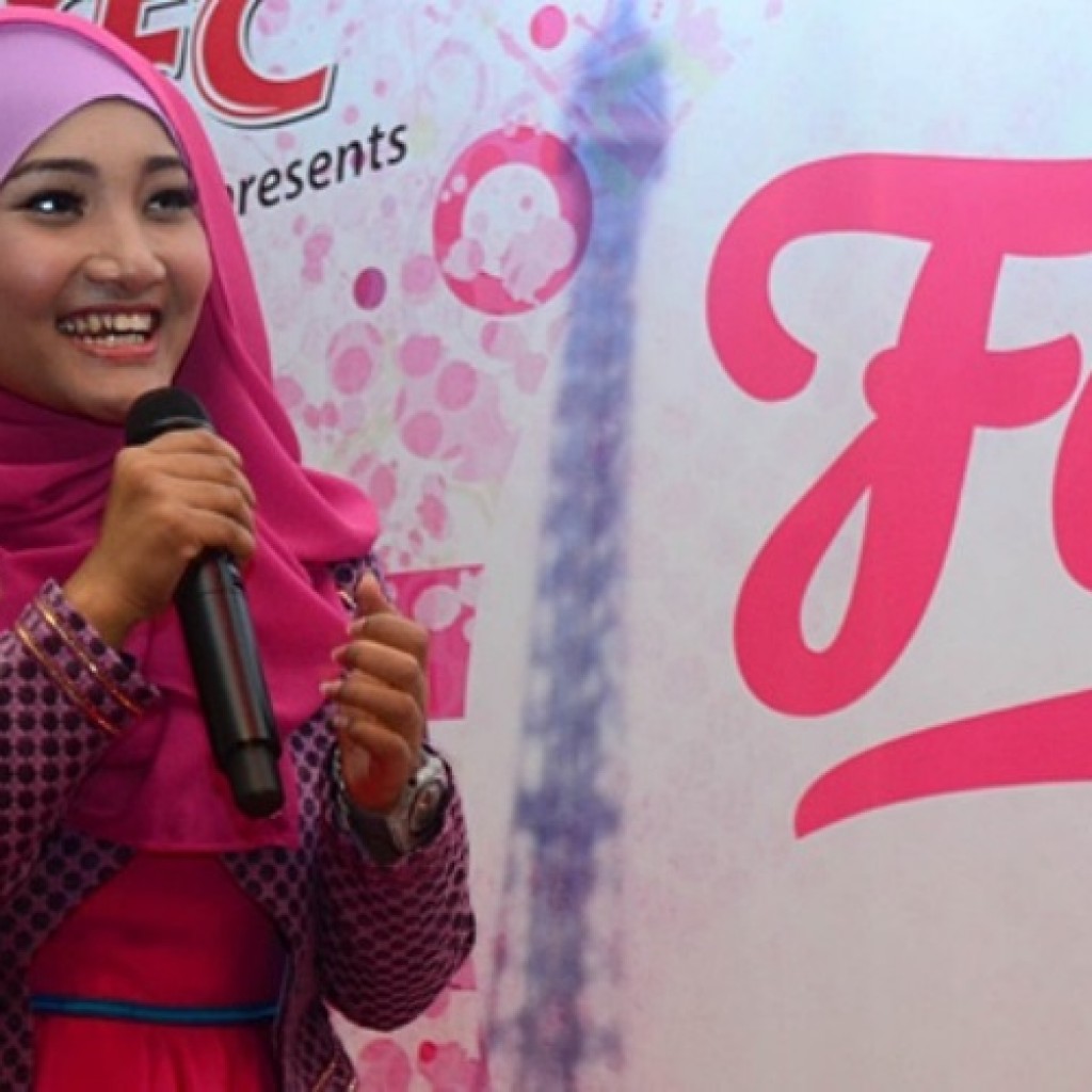 Fatin Shidqia Lubis1