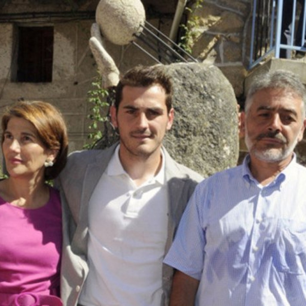 Iker Casillas dan Keluarganya