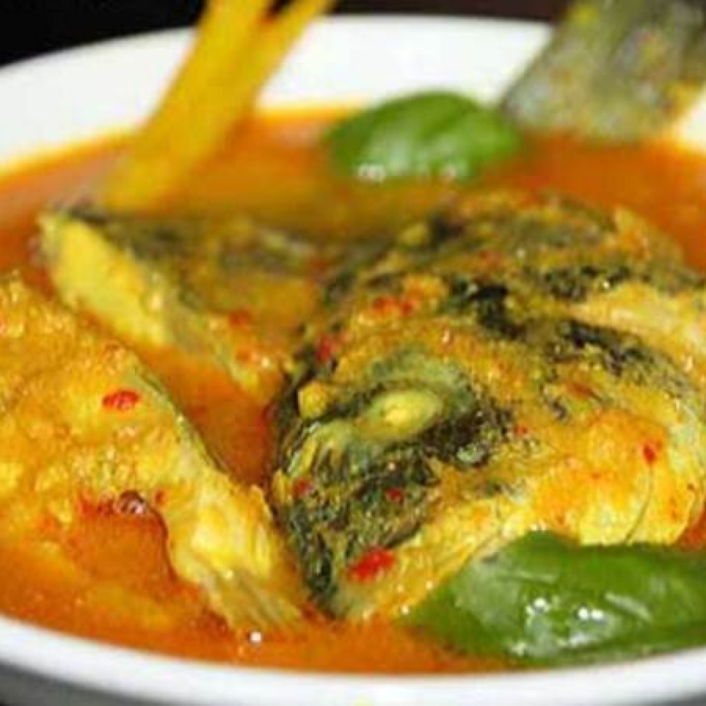 Resep Ikan Mujair Kuah Kuning Pedas Mantap