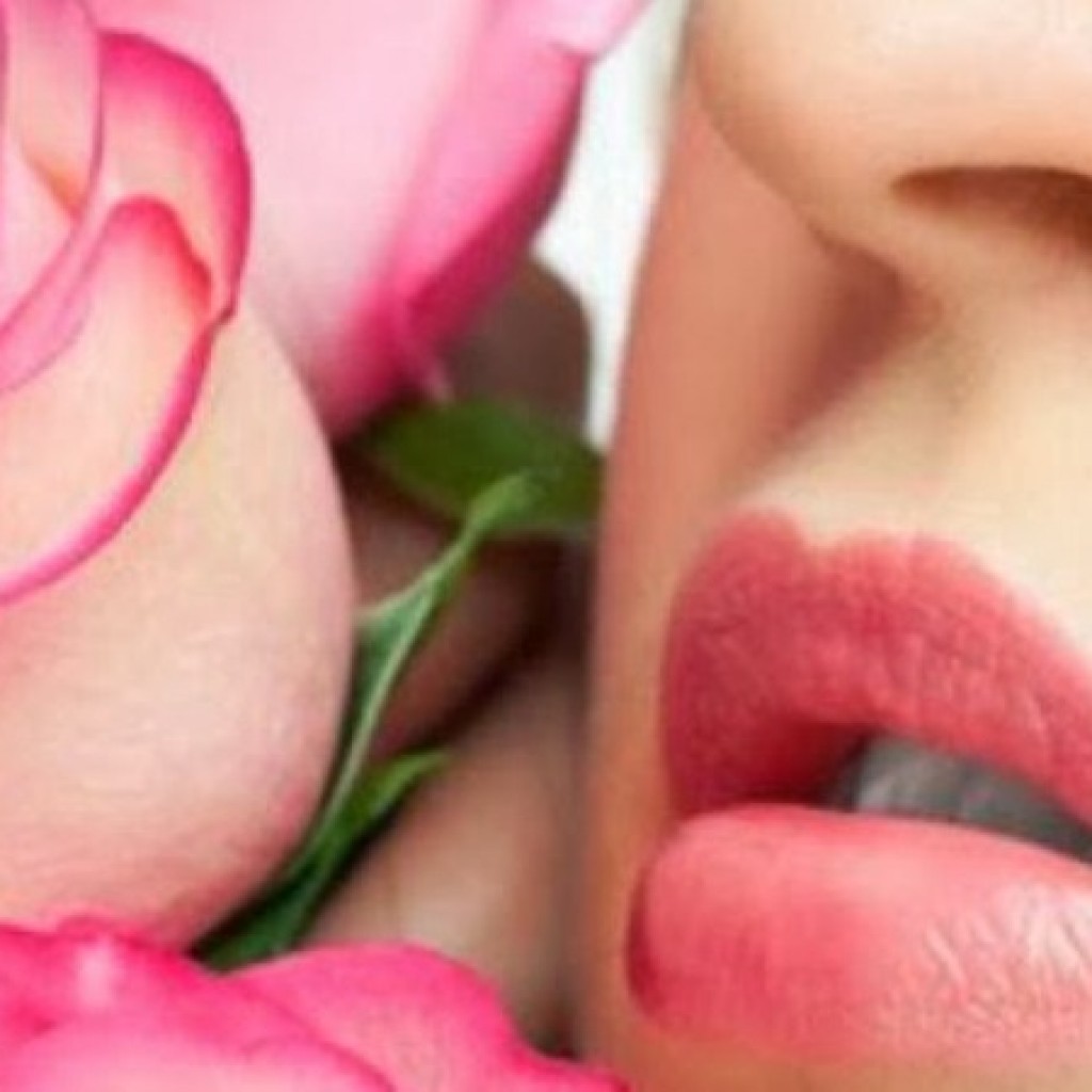 5 Cara Alami Memperoleh Bibir Pink Merona
