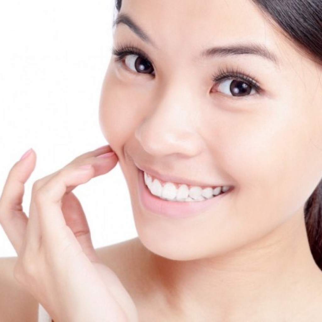 5 Tips Agar Mata Terlihat Segar Tanpa Eyeshadow