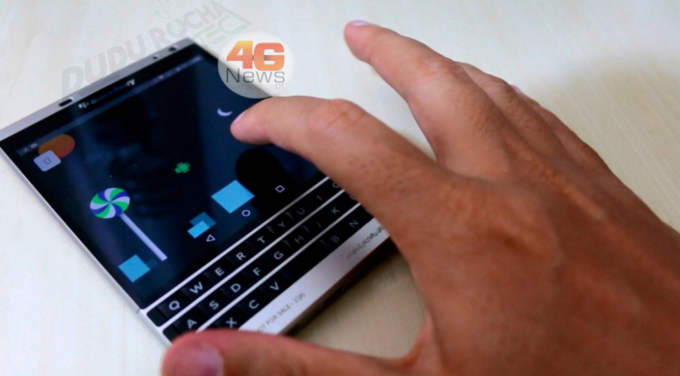 BlackBerry Passport Berisi Android