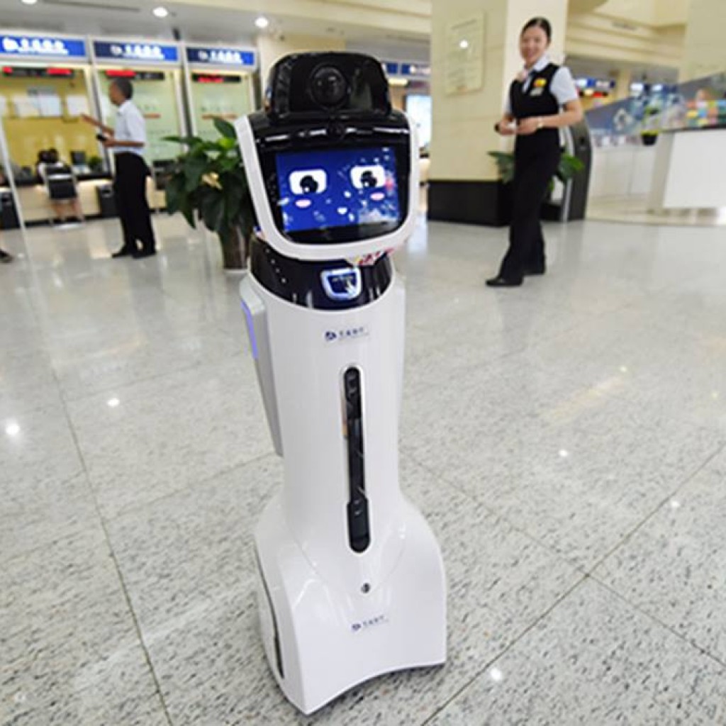 Robot Manajer Bank
