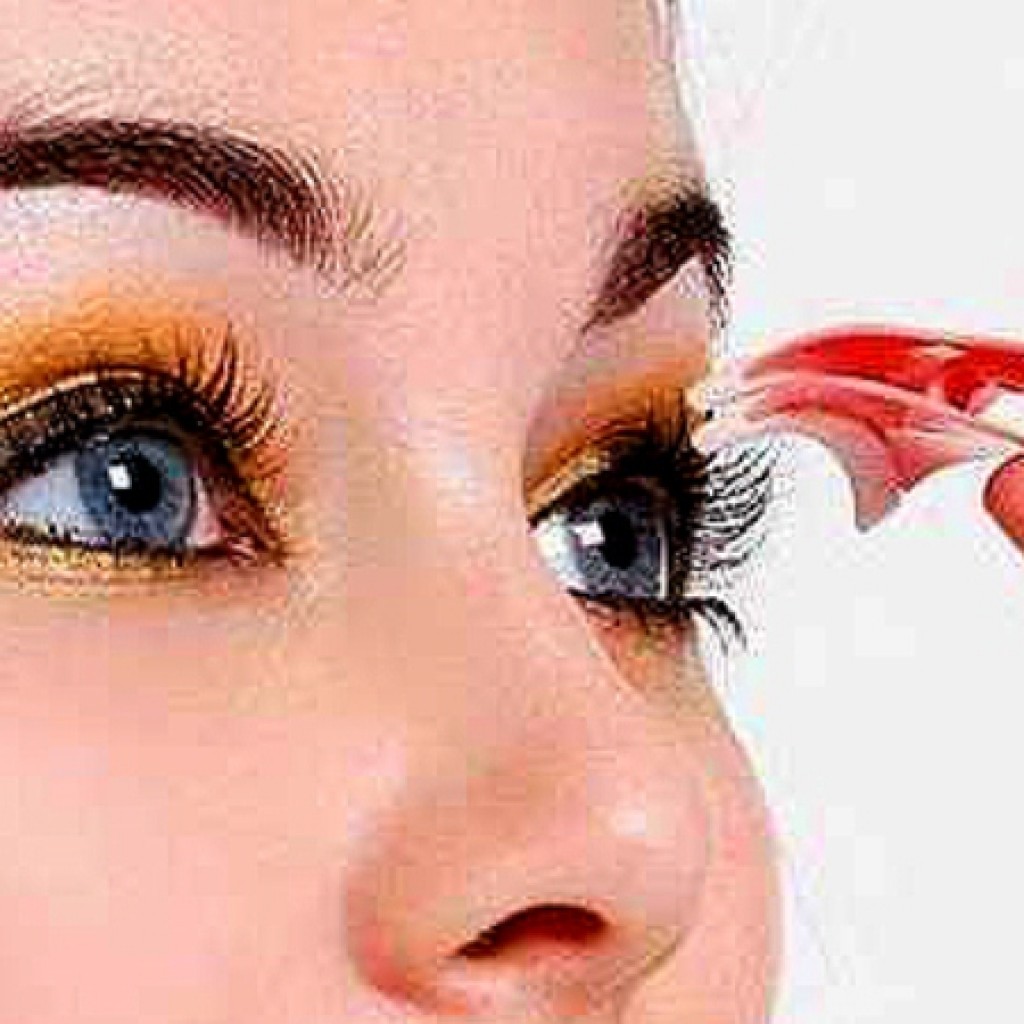Tips Make Up Untuk Membuat Mata Anda Terlihat Lebih Besar