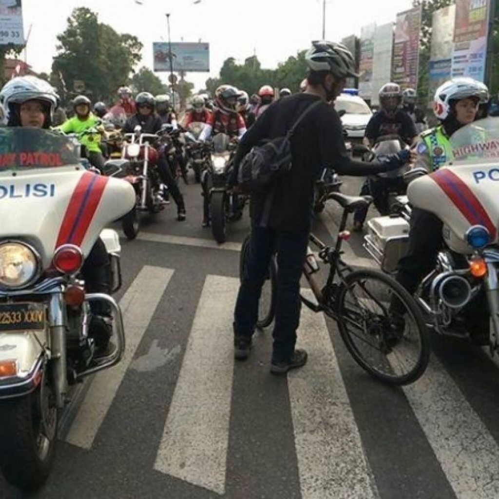 Video Elanto Hadang Konvoi Moge di Yogya