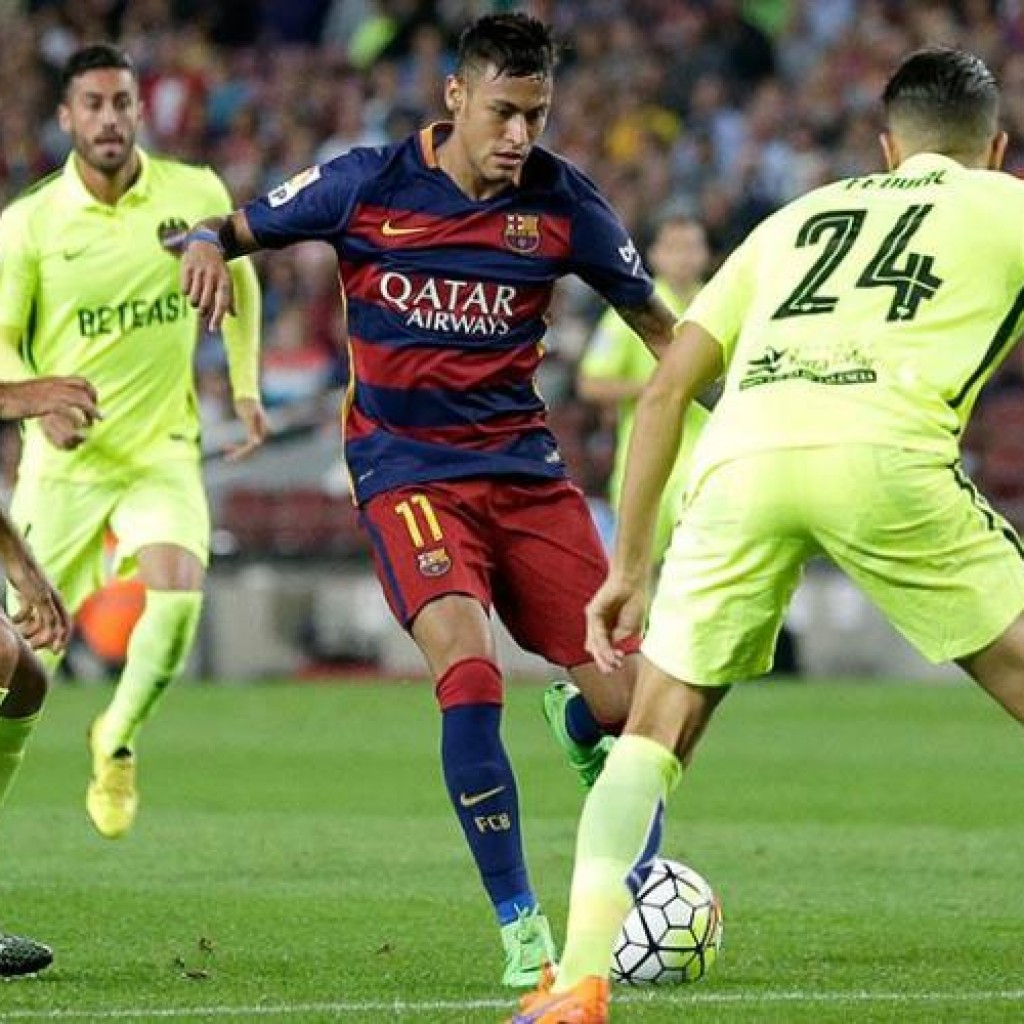 Hasil pertandingan sepakbola Barcelona vs Levante