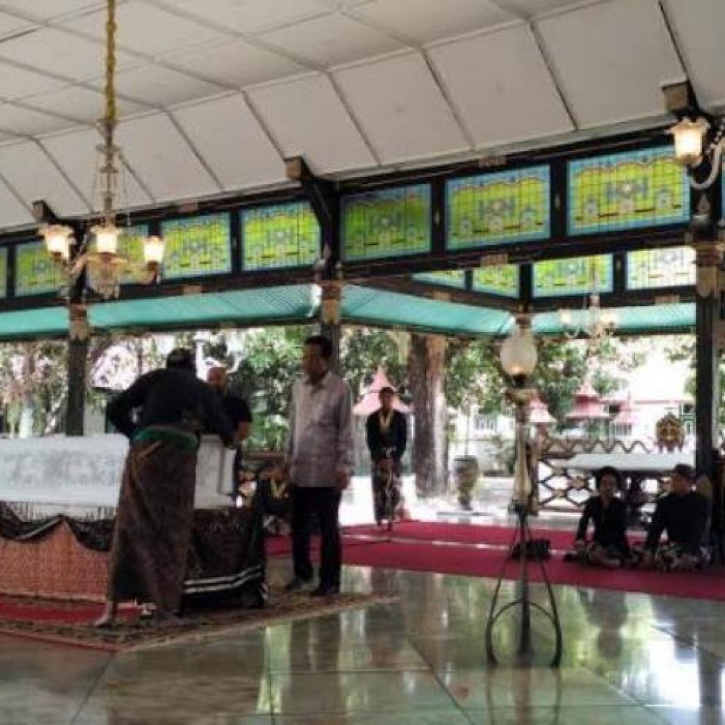 KRAY Nindyokirono Meninggal disemayamkan