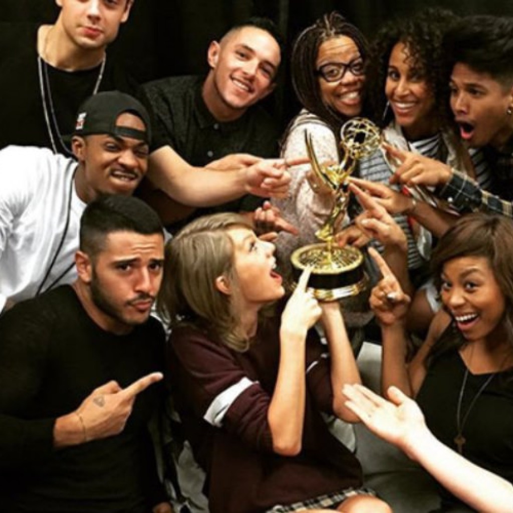 Taylor Swift Emmy Awards 2015