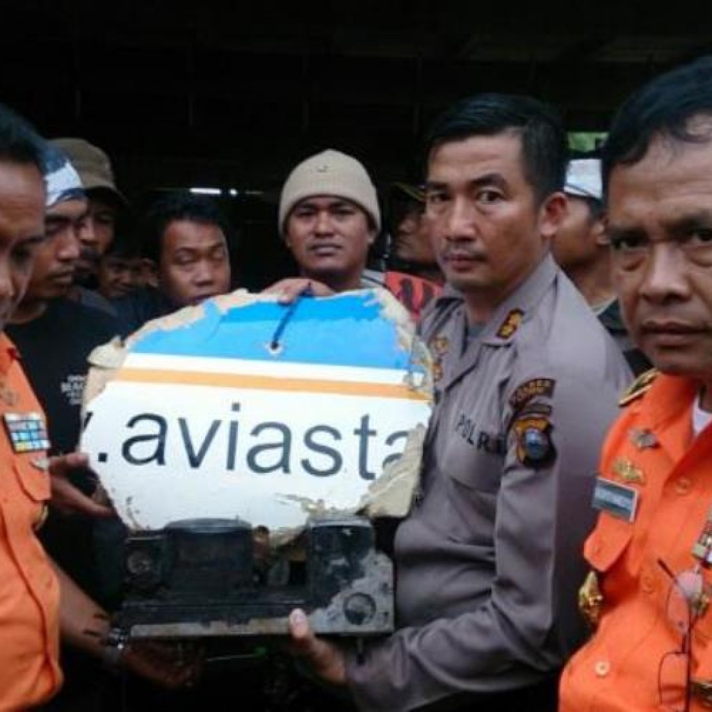 Penyerahan jenazah dan black box pesawat Aviastar