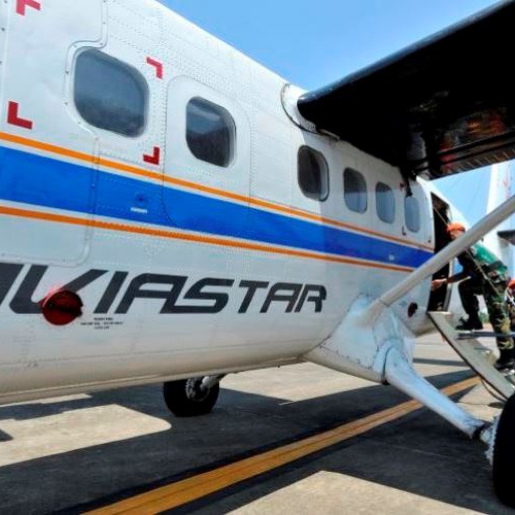 Pesawat Aviastar1