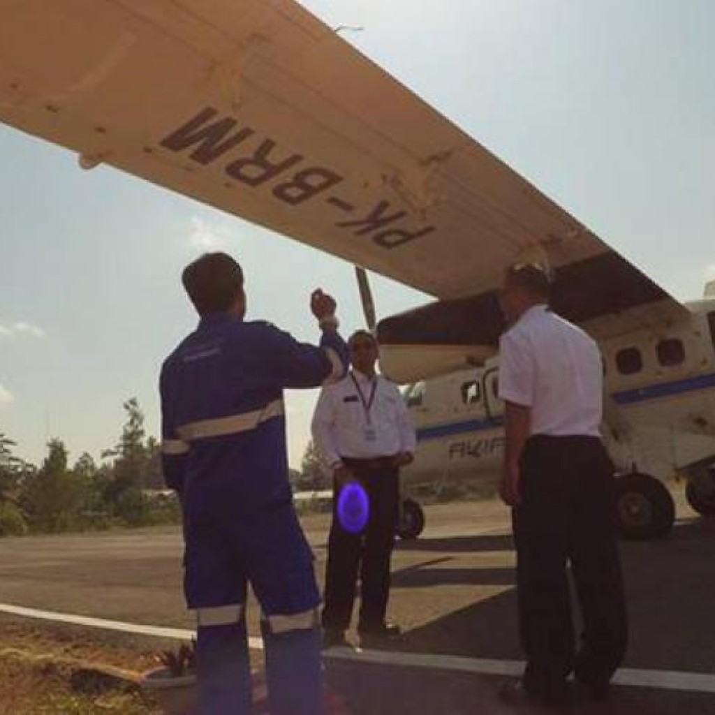 Pilot dan kru Pesawat Aviastar