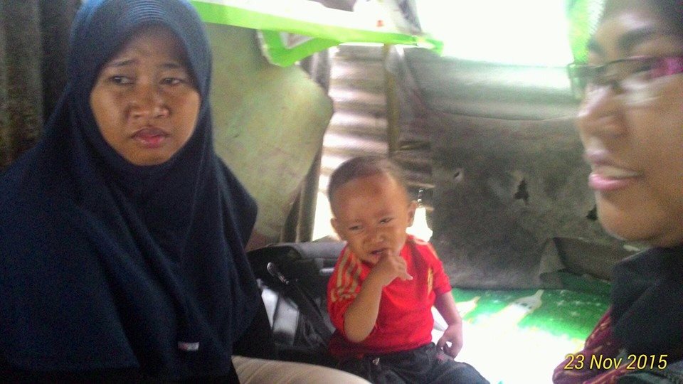 HEBOH Wiwin Susilawati Driver Gojek Yang Ngojek Sambil Gendong Anak