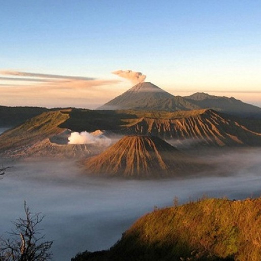 Ini Dia Gunung gunung Terindah Di Indonesia