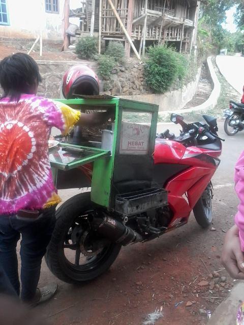 KETIKA Motor Senilai Puluhan Juta Dipakai Jualan Sayur, Cilok dan Eskrim