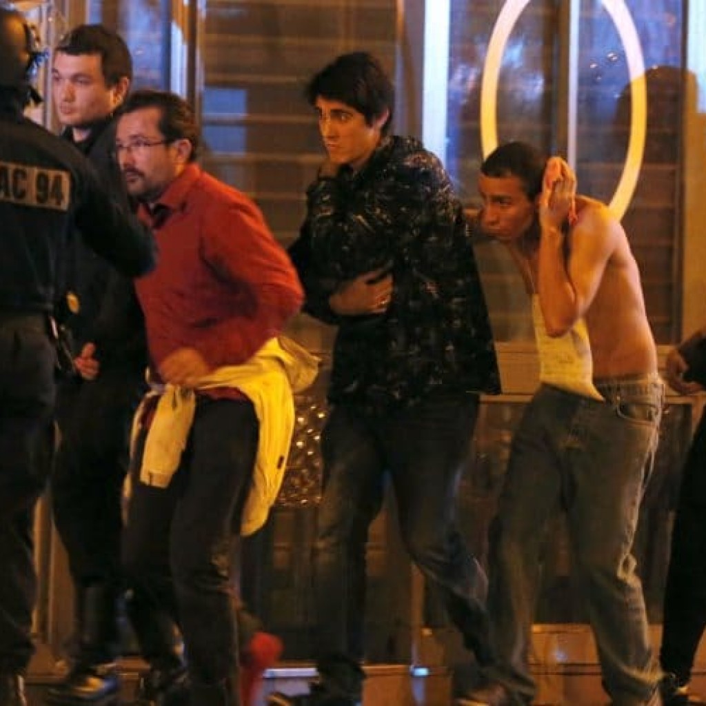 Momen momen insiden penembakan di Paris