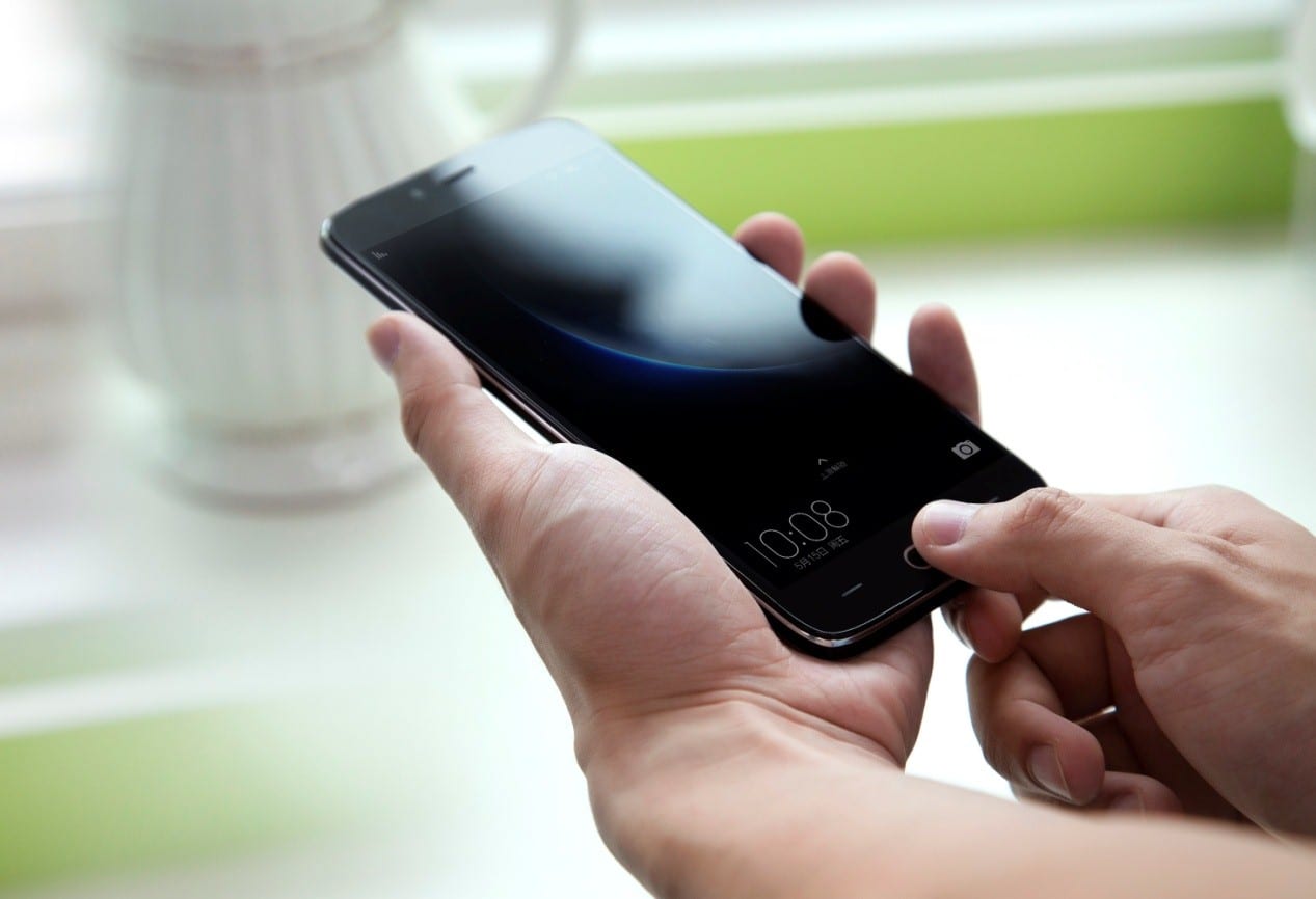 DOOGEE Y200 Smartphone Terjangkau dengan Sensor Sidik Jari Safir