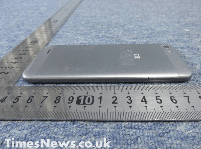 ZTE Blade L6 side size