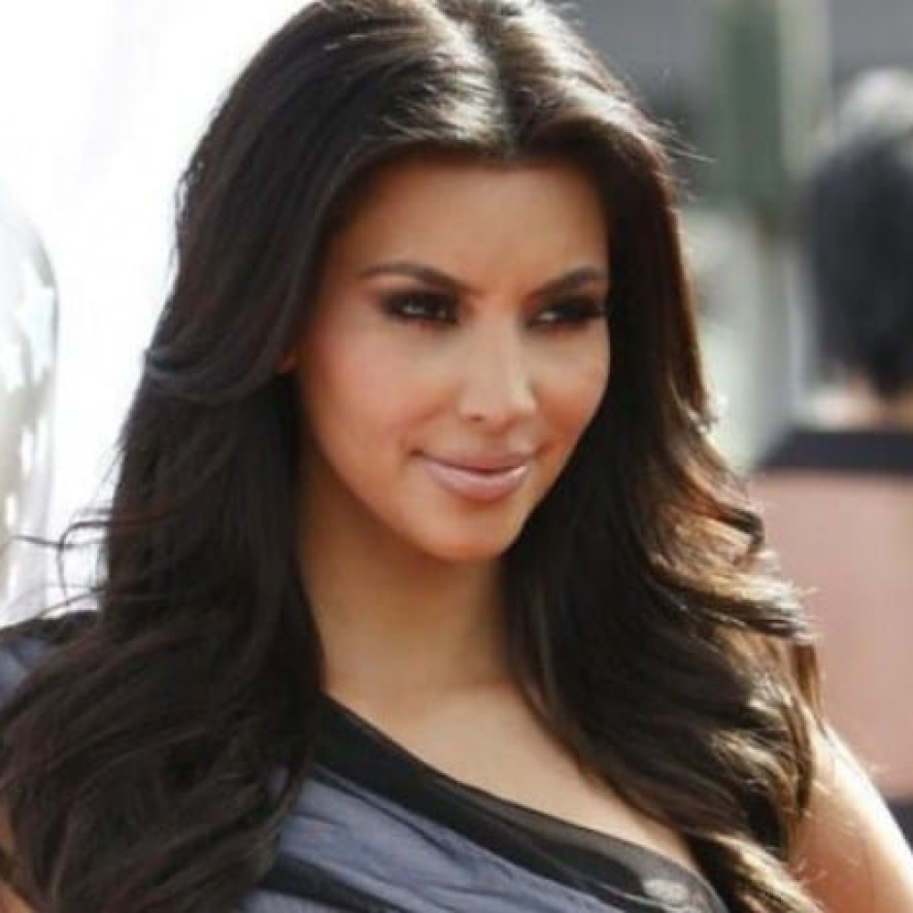 Kim Kardashian Dilarang Untuk Hamil Lagi