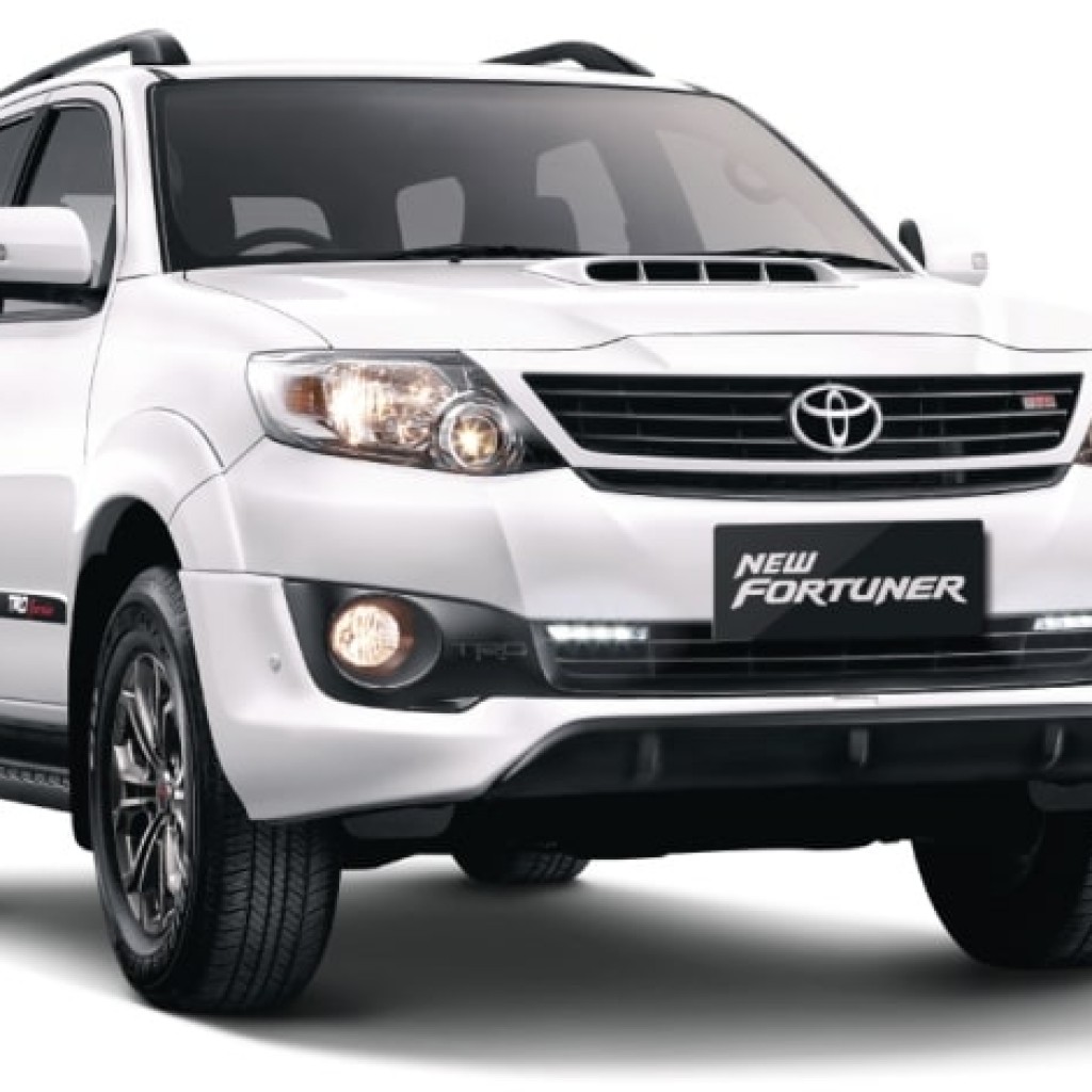 Toyota Fortuner 2015