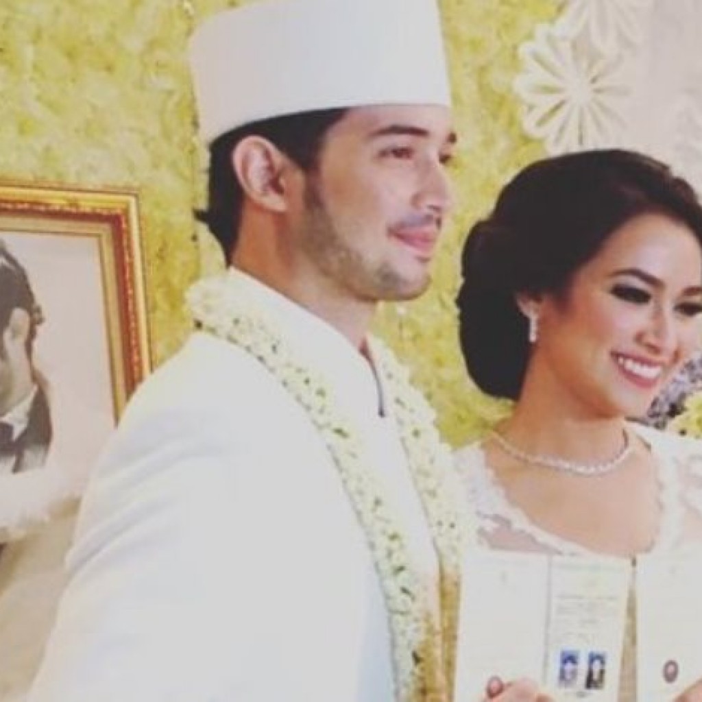 Enam Bulan Pacaran Aryani Fitriana Resmi Menikah dengan Donny Michael